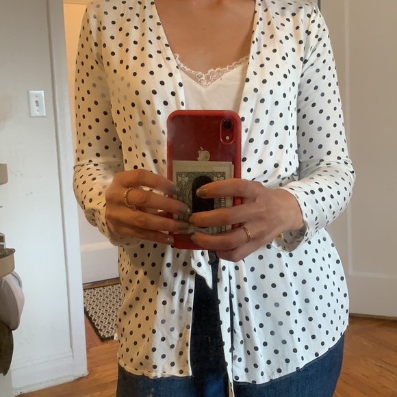 RTO LOOK: Black and white polka dot wrap shirt - Picture 9 of 9